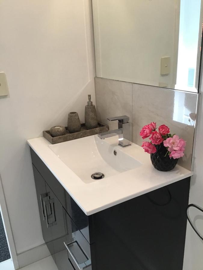 La Casita Waiheke Apartment Oneroa Ngoại thất bức ảnh